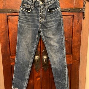 Current Elliott button fly Jeanne, raw hem, 25, EUC